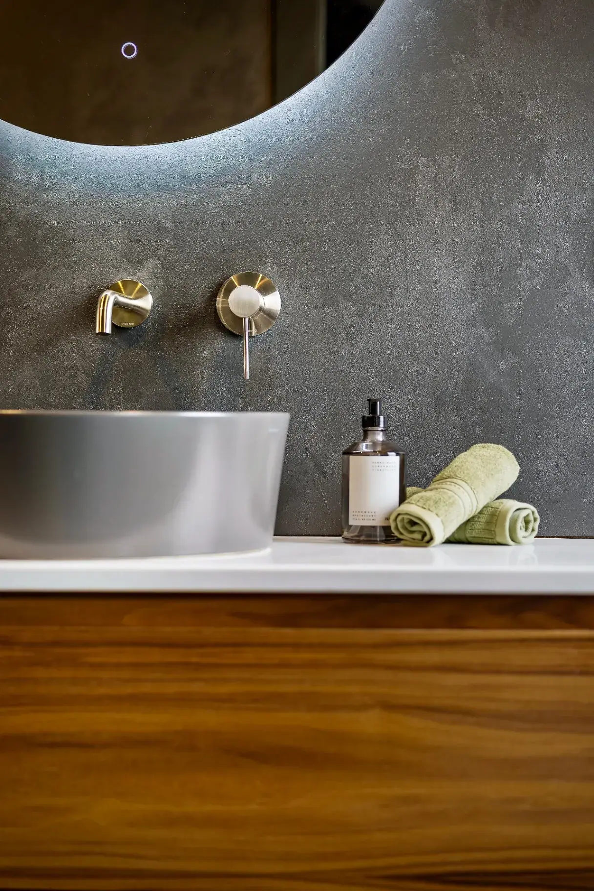 Completed Drysdale Road bathroom detail, Queenstown